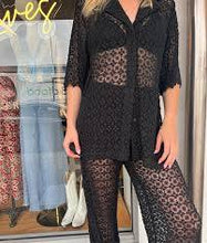 Load image into Gallery viewer, Camilla And Mark YVE Lace Shirt RRP $600