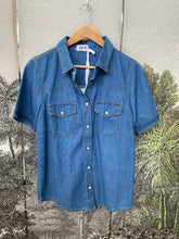 Load image into Gallery viewer, Ivy Ora Shirt
