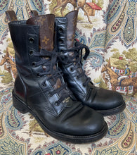 Load image into Gallery viewer, Louis Vuitton
