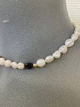 Load image into Gallery viewer, Vania Freshwater Pearls
