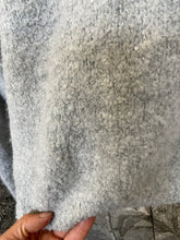 Load image into Gallery viewer, Rich &amp; Royal
