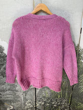 Load image into Gallery viewer, Briarwood
