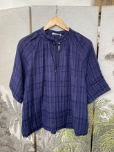 Load image into Gallery viewer, Marle Linen Blouse

