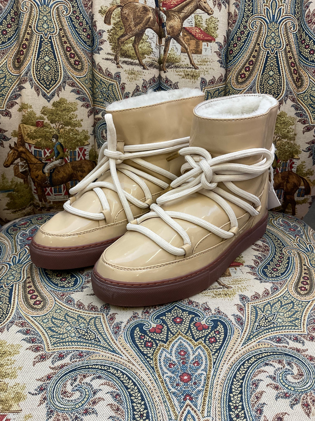 Inuikii Boots