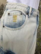 Load image into Gallery viewer, One teaspoon jeans
