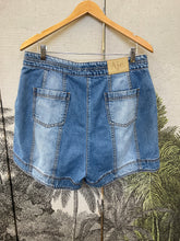Load image into Gallery viewer, Aje
