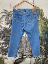 Load image into Gallery viewer, Levi’s Wedgie Straight
