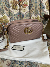 Load image into Gallery viewer, Gucci GG Marmont small camera bag
