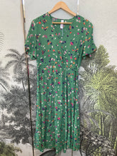 Load image into Gallery viewer, Sylvester
