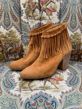 Load image into Gallery viewer, Midas Boots
