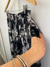 Load image into Gallery viewer, Juliette Hogan
