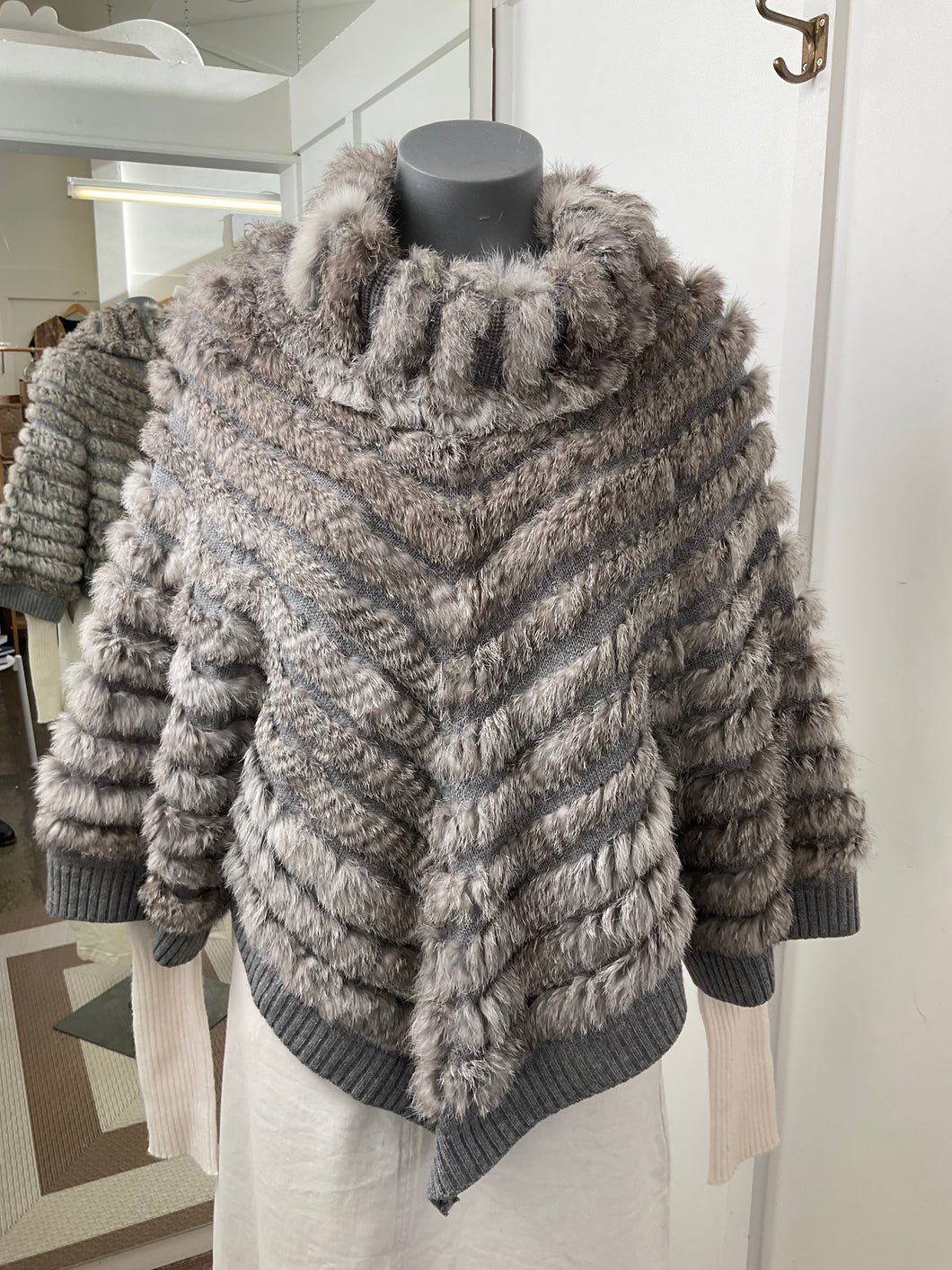Pellessimo Paris Rabbit Fur Poncho