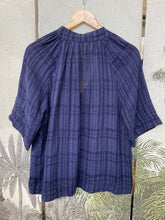 Load image into Gallery viewer, Marle Linen Blouse
