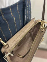 Load image into Gallery viewer, Michael Kors brown bag
