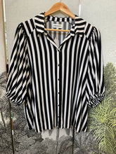 Load image into Gallery viewer, Lollys Laundry Blouse
