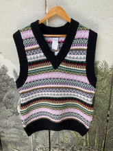 Load image into Gallery viewer, Kowtow
