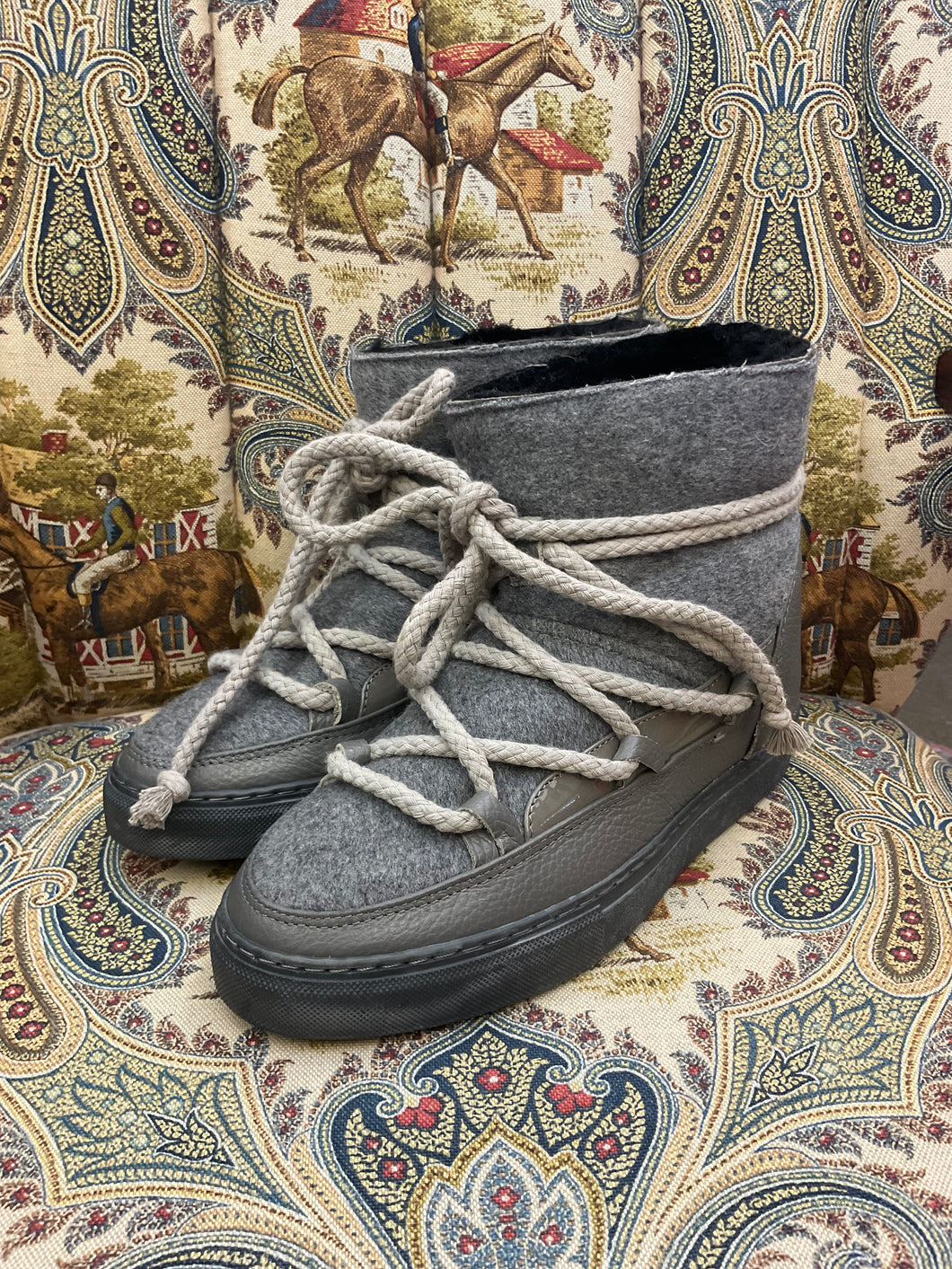 Inuikii Boots