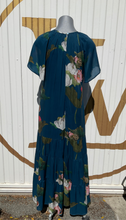 Load image into Gallery viewer, Cristina Beautiful Life Peonia Blue Dress
