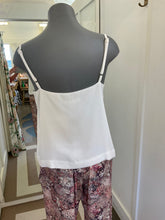 Load image into Gallery viewer, Juliette Hogan camo
