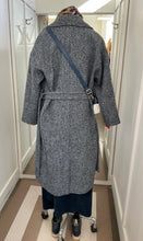 Load image into Gallery viewer, Rue de Femme Coat
