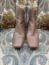 Load image into Gallery viewer, LOQ Boots
