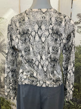 Load image into Gallery viewer, Zadig &amp; Voltaire Cashmere Knit
