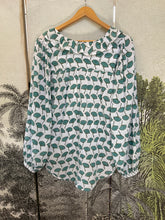 Load image into Gallery viewer, Jessica Flora
