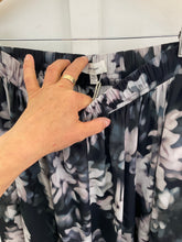 Load image into Gallery viewer, Juliette Hogan
