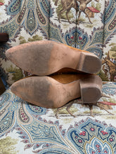 Load image into Gallery viewer, Midas Boots
