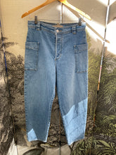 Load image into Gallery viewer, Joe’s Jeans
