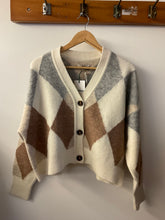 Load image into Gallery viewer, Barbour
