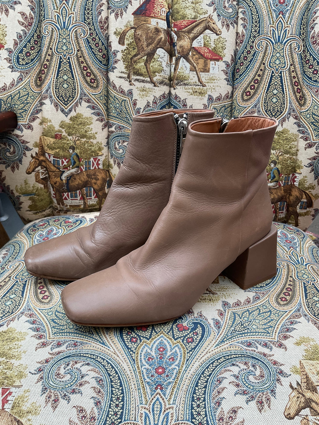 LOQ Boots