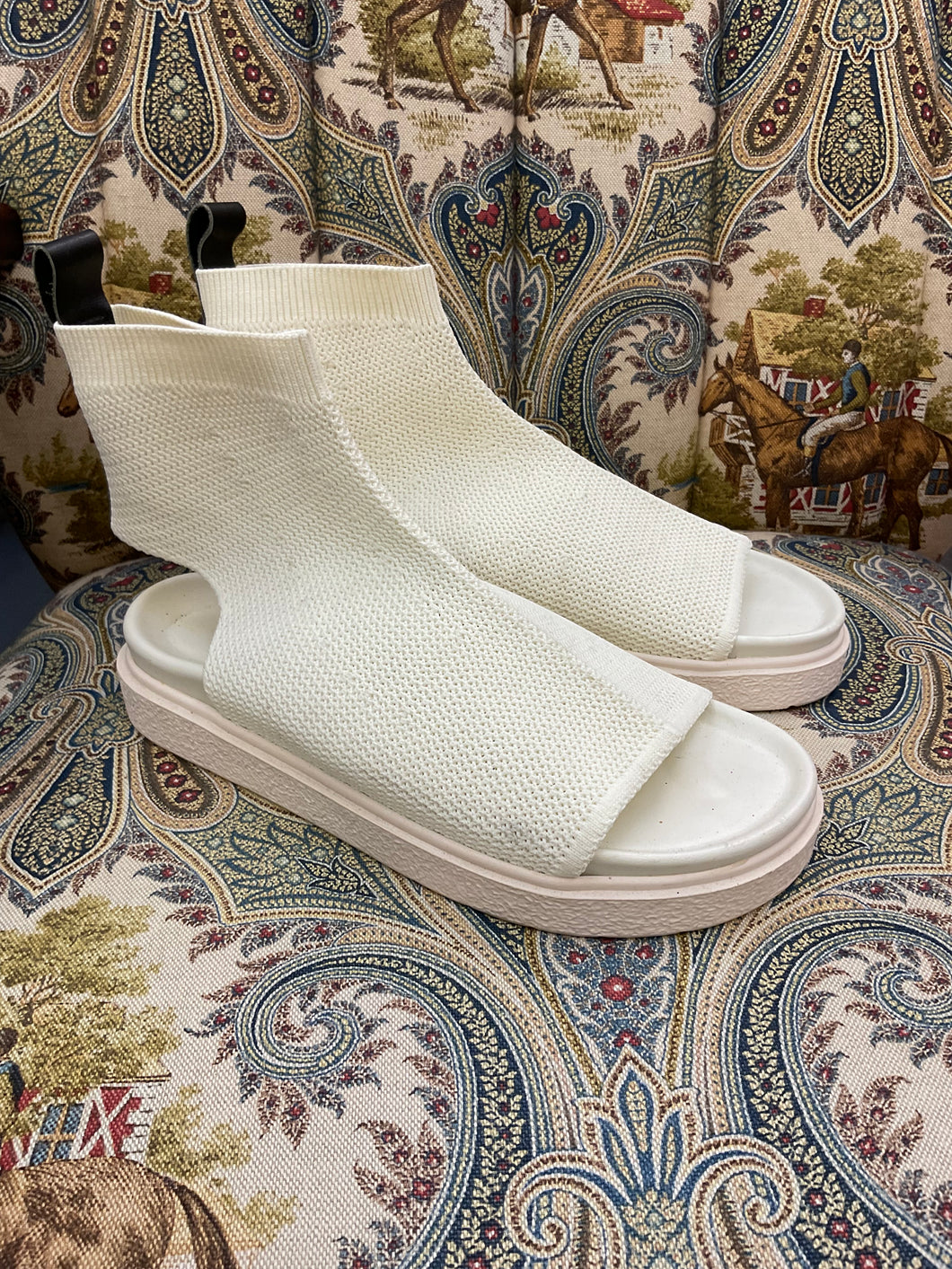Inuikii Sandals