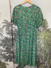 Load image into Gallery viewer, Sylvester
