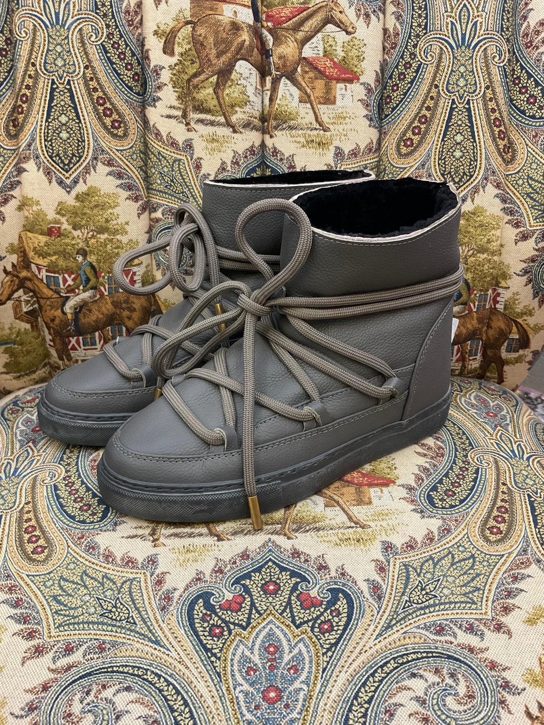 Inuikii Boots