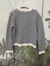 Load image into Gallery viewer, Uniqlo
