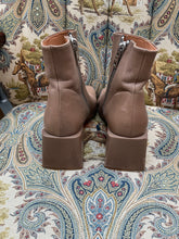 Load image into Gallery viewer, LOQ Boots
