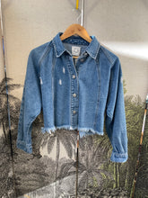 Load image into Gallery viewer, Lili Sidonio
