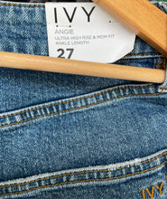 Load image into Gallery viewer, Ivy Angie Jeans
