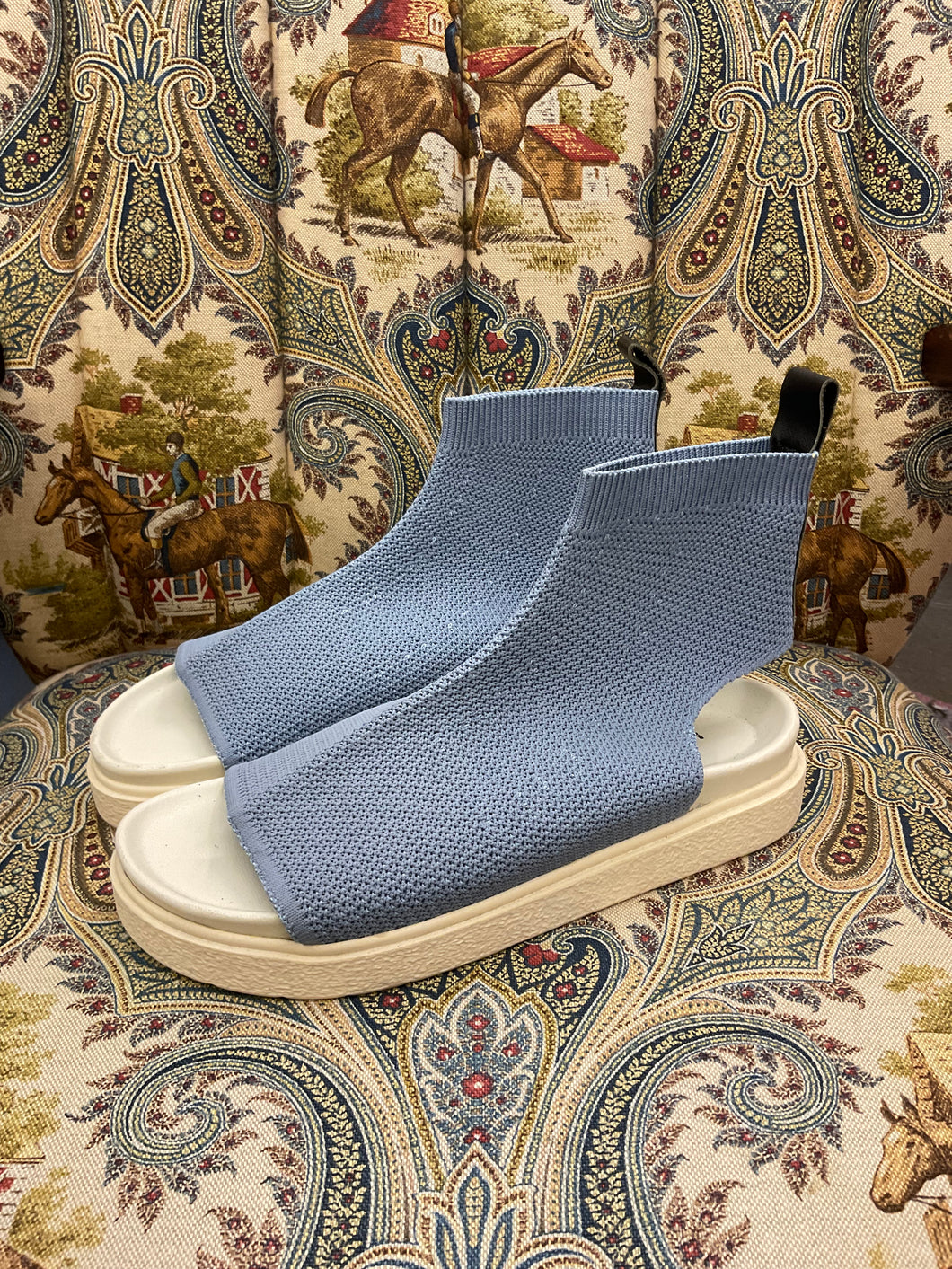 Inuikii Sandals