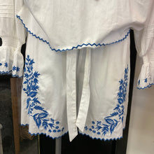 Load image into Gallery viewer, Rich &amp; Royal Shorts
