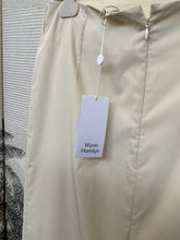 Load image into Gallery viewer, Wynn Hamlyn
