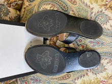 Load image into Gallery viewer, Gucci

