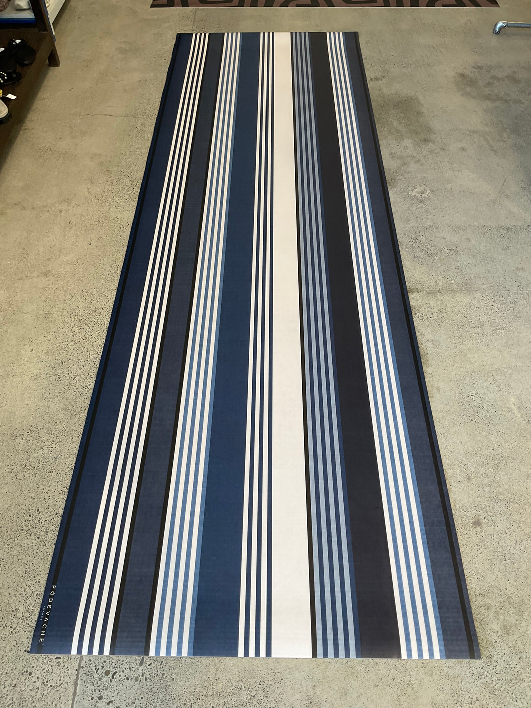 Indoor/outdoor French Rug - Runner